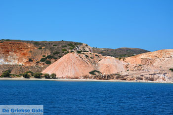 De oostkust van Milos | Cycladen Griekenland | Foto 18 - Foto van https://www.grieksegids.nl/fotos/milos/normaal/oostkust-milos-018.jpg
