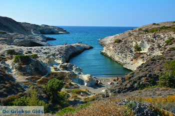 Papafragkas Milos | Cycladen Griekenland | Foto 8 - Foto van https://www.grieksegids.nl/fotos/milos/normaal/papafragkas-008.jpg