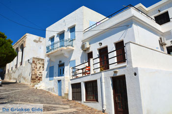 Plaka Milos | Cycladen Griekenland | Foto 11 - Foto van https://www.grieksegids.nl/fotos/milos/normaal/plaka-milos-011.jpg