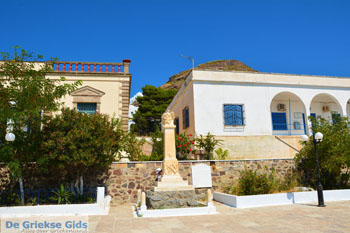 Plaka Milos | Cycladen Griekenland | Foto 25 - Foto van https://www.grieksegids.nl/fotos/milos/normaal/plaka-milos-025.jpg