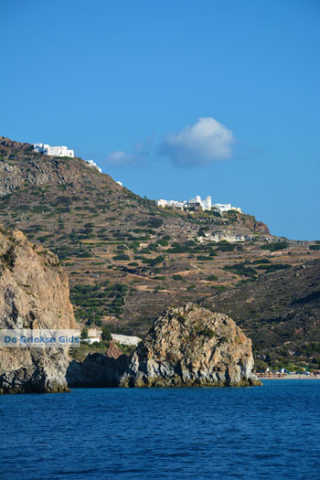 Plathiena Milos | Cycladen Griekenland | Foto 2 - Foto van https://www.grieksegids.nl/fotos/milos/normaal/plathiena-002.jpg