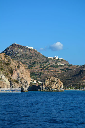 Plathiena Milos | Cycladen Griekenland | Foto 3 - Foto van https://www.grieksegids.nl/fotos/milos/normaal/plathiena-003.jpg