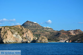 Plathiena Milos | Cycladen Griekenland | Foto 5 - Foto van https://www.grieksegids.nl/fotos/milos/normaal/plathiena-005.jpg