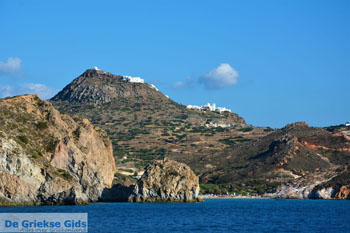 Plathiena Milos | Cycladen Griekenland | Foto 6 - Foto van https://www.grieksegids.nl/fotos/milos/normaal/plathiena-006.jpg