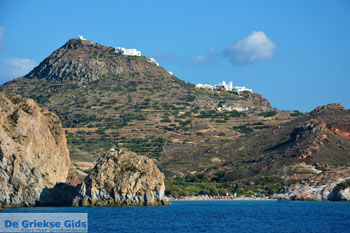 Plathiena Milos | Cycladen Griekenland | Foto 9 - Foto van https://www.grieksegids.nl/fotos/milos/normaal/plathiena-009.jpg