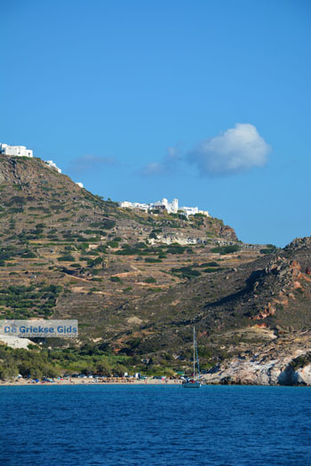 Plathiena Milos | Cycladen Griekenland | Foto 12 - Foto van https://www.grieksegids.nl/fotos/milos/normaal/plathiena-012.jpg