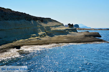 Pollonia Milos | Cycladen Griekenland | Foto 21 - Foto van https://www.grieksegids.nl/fotos/milos/normaal/pollonia-021.jpg