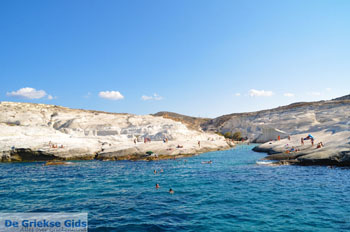 Sarakiniko Milos | Cycladen Griekenland | Foto 9 - Foto van https://www.grieksegids.nl/fotos/milos/normaal/sarakiniko-009.jpg