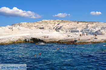 Sarakiniko Milos | Cycladen Griekenland | Foto 19 - Foto van https://www.grieksegids.nl/fotos/milos/normaal/sarakiniko-019.jpg
