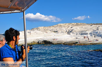 Sarakiniko Milos | Cycladen Griekenland | Foto 22 - Foto van https://www.grieksegids.nl/fotos/milos/normaal/sarakiniko-022.jpg