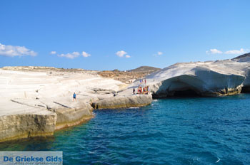Sarakiniko Milos | Cycladen Griekenland | Foto 28 - Foto van https://www.grieksegids.nl/fotos/milos/normaal/sarakiniko-028.jpg