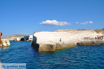 Sarakiniko Milos | Cycladen Griekenland | Foto 31 - Foto van https://www.grieksegids.nl/fotos/milos/normaal/sarakiniko-031.jpg
