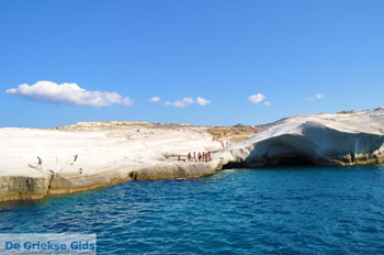 Sarakiniko Milos | Cycladen Griekenland | Foto 33 - Foto van https://www.grieksegids.nl/fotos/milos/normaal/sarakiniko-033.jpg