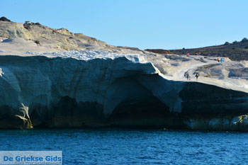Sarakiniko Milos | Cycladen Griekenland | Foto 51 - Foto van https://www.grieksegids.nl/fotos/milos/normaal/sarakiniko-051.jpg