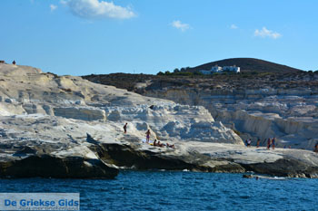 Sarakiniko Milos | Cycladen Griekenland | Foto 56 - Foto van https://www.grieksegids.nl/fotos/milos/normaal/sarakiniko-056.jpg