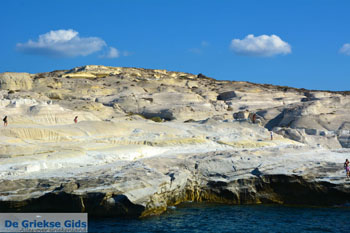 Sarakiniko Milos | Cycladen Griekenland | Foto 60 - Foto van https://www.grieksegids.nl/fotos/milos/normaal/sarakiniko-060.jpg