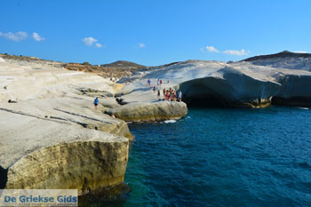 Sarakiniko Milos | Cycladen Griekenland | Foto 89 - Foto van https://www.grieksegids.nl/fotos/milos/normaal/sarakiniko-089.jpg