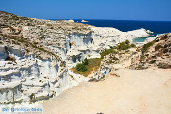 Sarakiniko Milos | Cycladen Griekenland | Foto 99 - Foto van https://www.grieksegids.nl/fotos/milos/normaal/sarakiniko-099.jpg