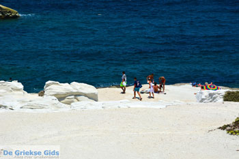 Sarakiniko Milos | Cycladen Griekenland | Foto 118 - Foto van https://www.grieksegids.nl/fotos/milos/normaal/sarakiniko-118.jpg