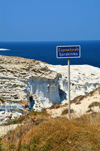 Sarakiniko Milos | Cycladen Griekenland | Foto 207 - Foto van https://www.grieksegids.nl/fotos/milos/normaal/sarakiniko-207.jpg