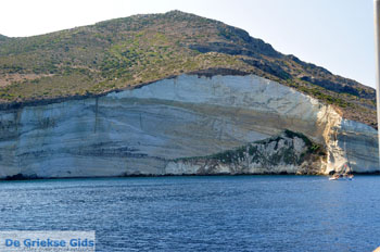 Sykia Milos | Cycladen Griekenland | Foto 1 - Foto van https://www.grieksegids.nl/fotos/milos/normaal/sykia-milos-001.jpg