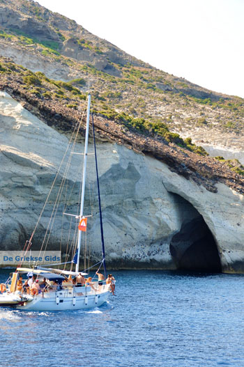 Sykia Milos | Cycladen Griekenland | Foto 5 - Foto van https://www.grieksegids.nl/fotos/milos/normaal/sykia-milos-005.jpg