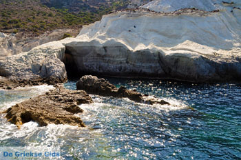 Sykia Milos | Cycladen Griekenland | Foto 13 - Foto van https://www.grieksegids.nl/fotos/milos/normaal/sykia-milos-013.jpg