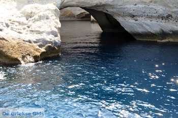 Sykia Milos | Cycladen Griekenland | Foto 21 - Foto van https://www.grieksegids.nl/fotos/milos/normaal/sykia-milos-021.jpg