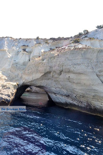 Sykia Milos | Cycladen Griekenland | Foto 25 - Foto van https://www.grieksegids.nl/fotos/milos/normaal/sykia-milos-025.jpg