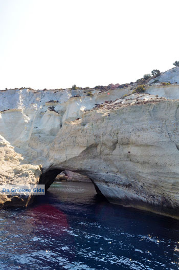 Sykia Milos | Cycladen Griekenland | Foto 26 - Foto van https://www.grieksegids.nl/fotos/milos/normaal/sykia-milos-026.jpg