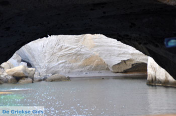Sykia Milos | Cycladen Griekenland | Foto 30 - Foto van https://www.grieksegids.nl/fotos/milos/normaal/sykia-milos-030.jpg