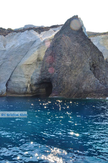 Sykia Milos | Cycladen Griekenland | Foto 44 - Foto van https://www.grieksegids.nl/fotos/milos/normaal/sykia-milos-044.jpg