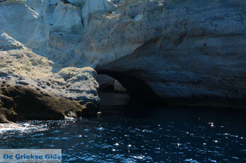 Sykia Milos | Cycladen Griekenland | Foto 72 - Foto van https://www.grieksegids.nl/fotos/milos/normaal/sykia-milos-072.jpg