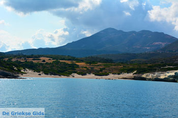 Triades Milos | Cycladen Griekenland | Foto 24 - Foto van https://www.grieksegids.nl/fotos/milos/normaal/triades-milos-024.jpg