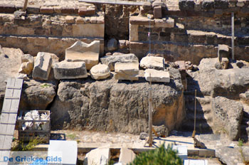 Trypiti Milos | Cycladen Griekenland | Foto 3 - Foto van https://www.grieksegids.nl/fotos/milos/normaal/trypiti-milos-003.jpg