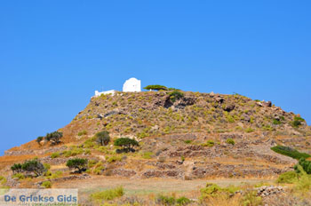 Trypiti Milos | Cycladen Griekenland | Foto 8 - Foto van https://www.grieksegids.nl/fotos/milos/normaal/trypiti-milos-008.jpg