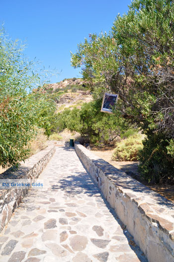 Trypiti Milos | Cycladen Griekenland | Foto 18 - Foto van https://www.grieksegids.nl/fotos/milos/normaal/trypiti-milos-018.jpg