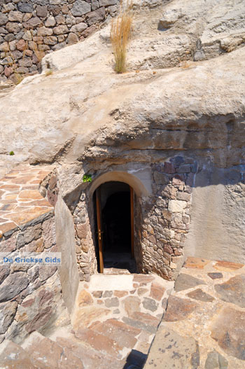 Trypiti Milos | Cycladen Griekenland | Foto 22 - Foto van https://www.grieksegids.nl/fotos/milos/normaal/trypiti-milos-022.jpg