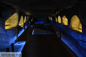 Trypiti Milos | Cycladen Griekenland | Foto 77 - Foto van https://www.grieksegids.nl/fotos/milos/normaal/trypiti-milos-077.jpg