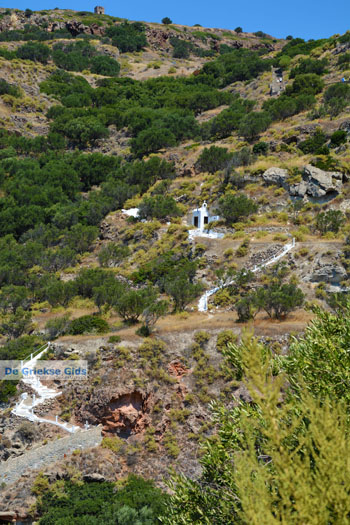 Trypiti Milos | Cycladen Griekenland | Foto 119 - Foto van https://www.grieksegids.nl/fotos/milos/normaal/trypiti-milos-119.jpg