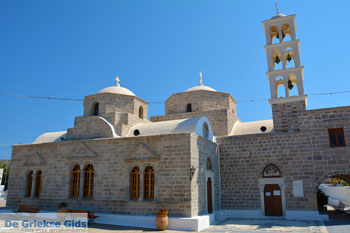 Zefyria Milos | Cycladen Griekenland | Foto 3 - Foto van https://www.grieksegids.nl/fotos/milos/normaal/zefyria-milos-003.jpg