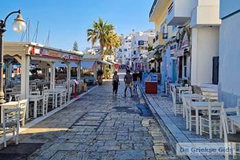 Naxos stad - Foto van https://www.grieksegids.nl/fotos/naxos-fotos/normaal/naxos-stad-naxos-2024-01.jpg
