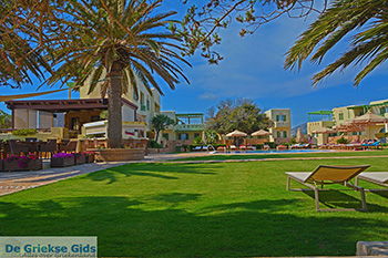 Aghiassos Naxos - Cycladen Griekenland - nr 35 - Foto van https://www.grieksegids.nl/fotos/naxos/normaal/aghiassos-naxos-035.jpg