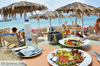 Agia Anna Naxos - Cycladen Griekenland - nr 90 - Foto van https://www.grieksegids.nl/fotos/naxos/normaal/agia-anna-naxos-090.jpg