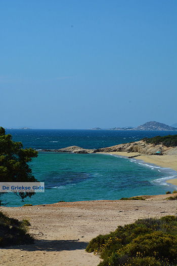 Alyko Naxos - Cycladen Griekenland - nr 52 - Foto van https://www.grieksegids.nl/fotos/naxos/normaal/alyko-naxos-008.jpg