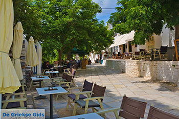 Apiranthos Naxos - Cycladen Griekenland- nr 21 - Foto van https://www.grieksegids.nl/fotos/naxos/normaal/apiranthos-naxos-021.jpg