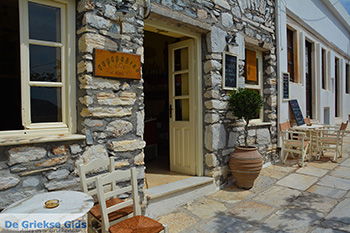 Apiranthos Naxos - Cycladen Griekenland- nr 30 - Foto van https://www.grieksegids.nl/fotos/naxos/normaal/apiranthos-naxos-030.jpg