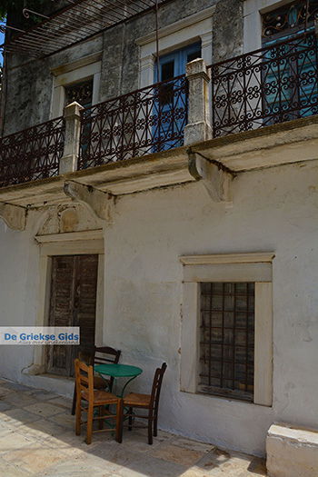Apiranthos Naxos - Cycladen Griekenland- nr 51 - Foto van https://www.grieksegids.nl/fotos/naxos/normaal/apiranthos-naxos-051.jpg