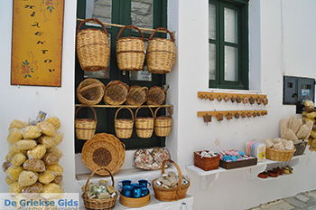 Apiranthos Naxos - Cycladen Griekenland- nr 68 - Foto van https://www.grieksegids.nl/fotos/naxos/normaal/apiranthos-naxos-068.jpg