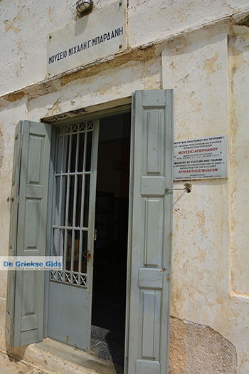 Apiranthos Naxos - Cycladen Griekenland- nr 69 - Foto van https://www.grieksegids.nl/fotos/naxos/normaal/apiranthos-naxos-069.jpg